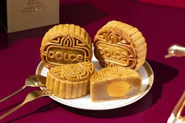 Bánh trung thu khách sạn Dolce