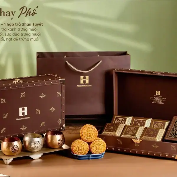 Bánh trung thu Madame Hương 2025 hộp Hàng Khay