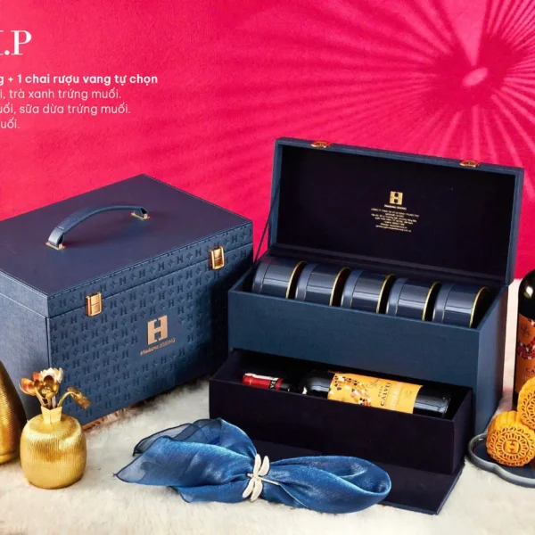 Bánh trung thu Madame Hương 2025 hộp VIP