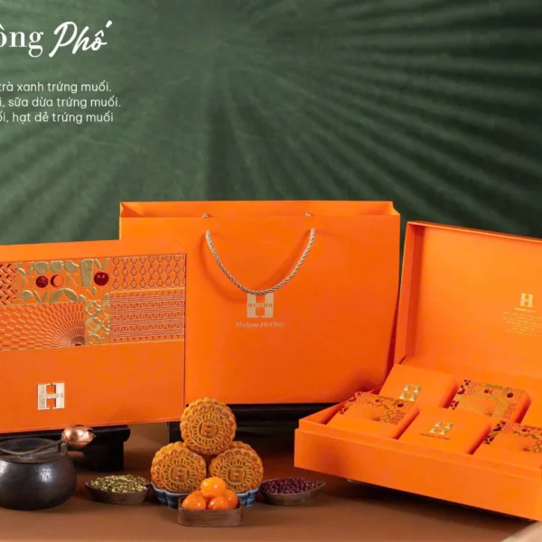 Bánh trung thu Madame Hương 2025 hộp hàng Bông