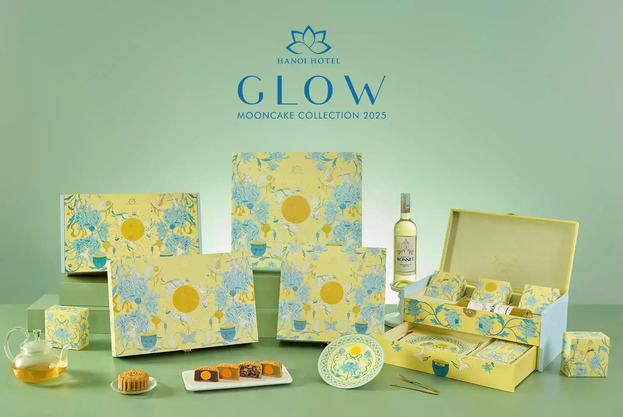 Khám phá BST bánh trung thu khách sạn Hà Nội 2025 “Glow”
