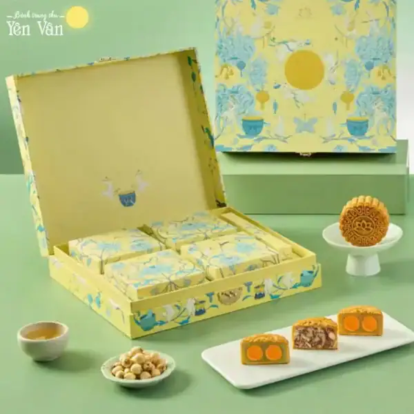 Bánh trung thu khách sạn Hà Nội 2025 hộp 4 bánh to (2)