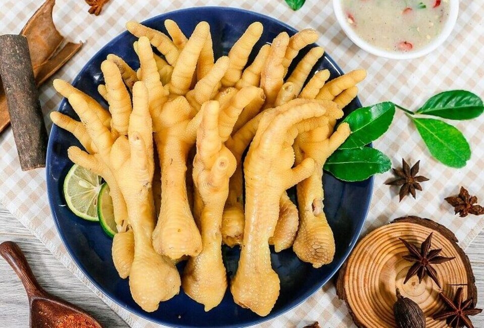 Luộc chân gà bao nhiêu phút để giòn sần sât