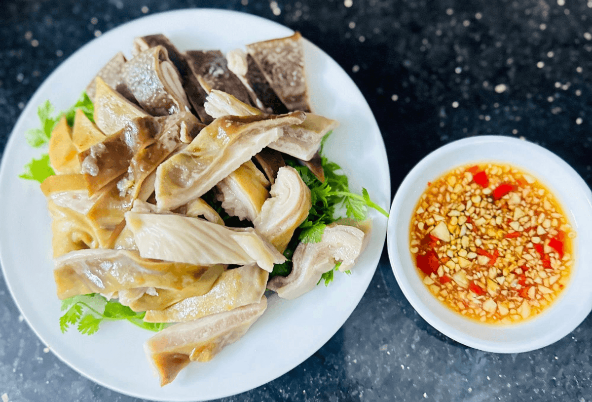 Luộc dạ dày lợn bao nhiêu phút, Cách luộc dạ dày lợn trắng giòn (1)