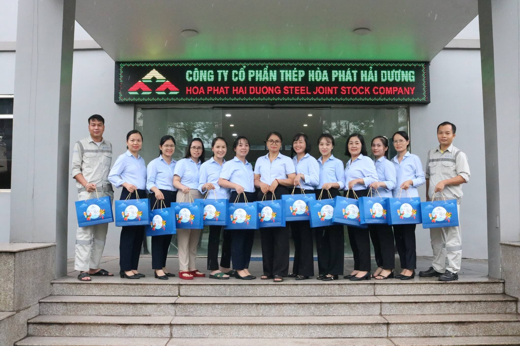 bánh trung thu yên vân - Quà tặng trung thu tại công ty Thép Hòa Phát Hải Dương