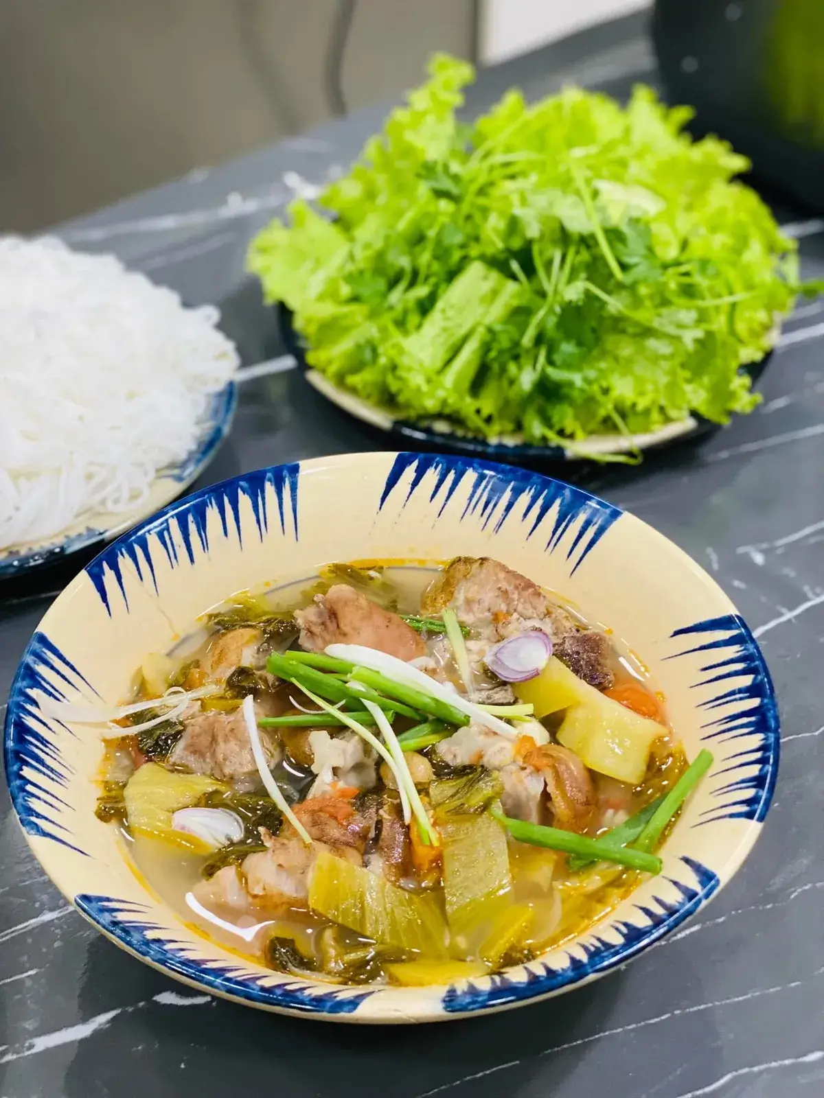 tô bún chân giò cải chua (1)