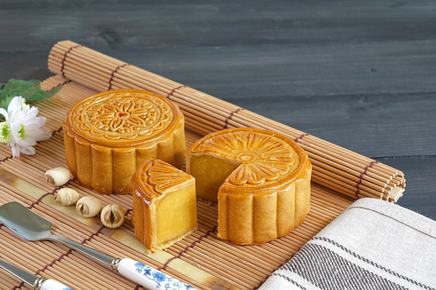 cách làm bánh Trung thu nhân đậu xanh ngon xuất sắc tại nhà
